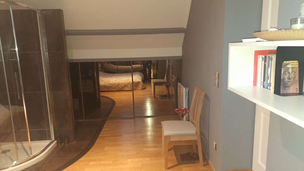 Photo of Bedroom in Oinville-sur-Montcient