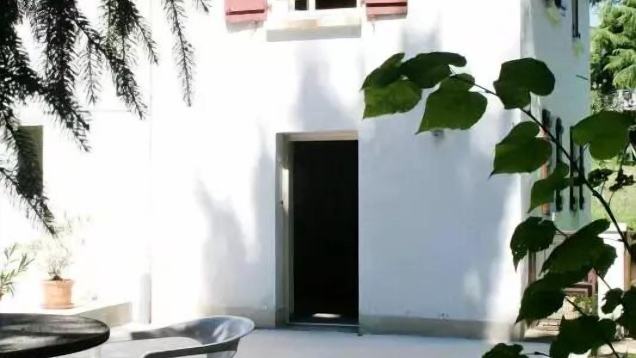 Photo of Outdoor in Naves