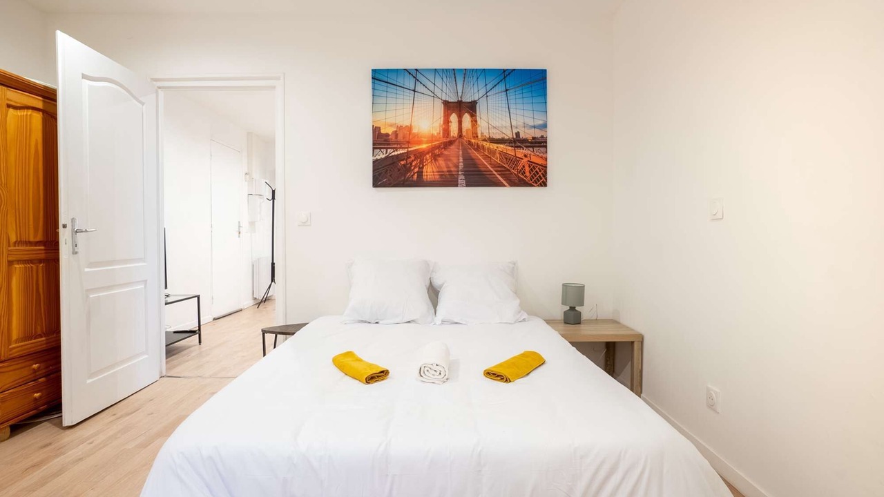 Photo of Bedroom in Charleville-Mezieres