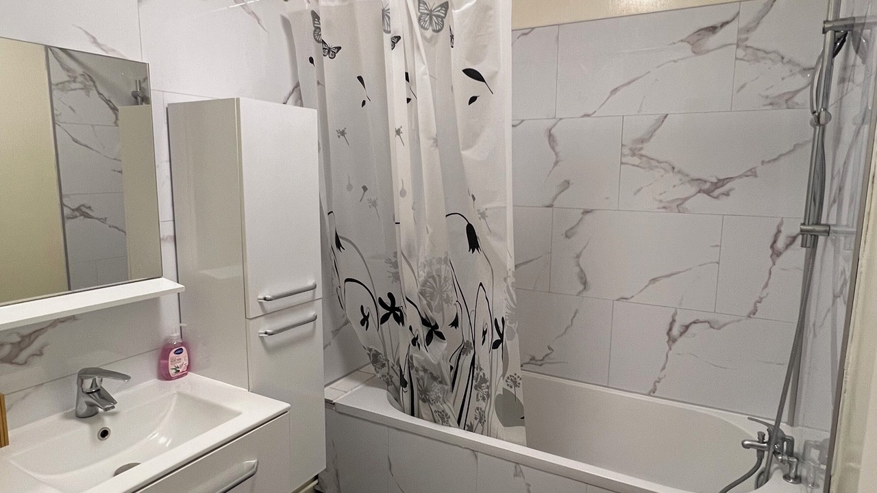 Photo of Bathroom in Mery-sur-Oise
