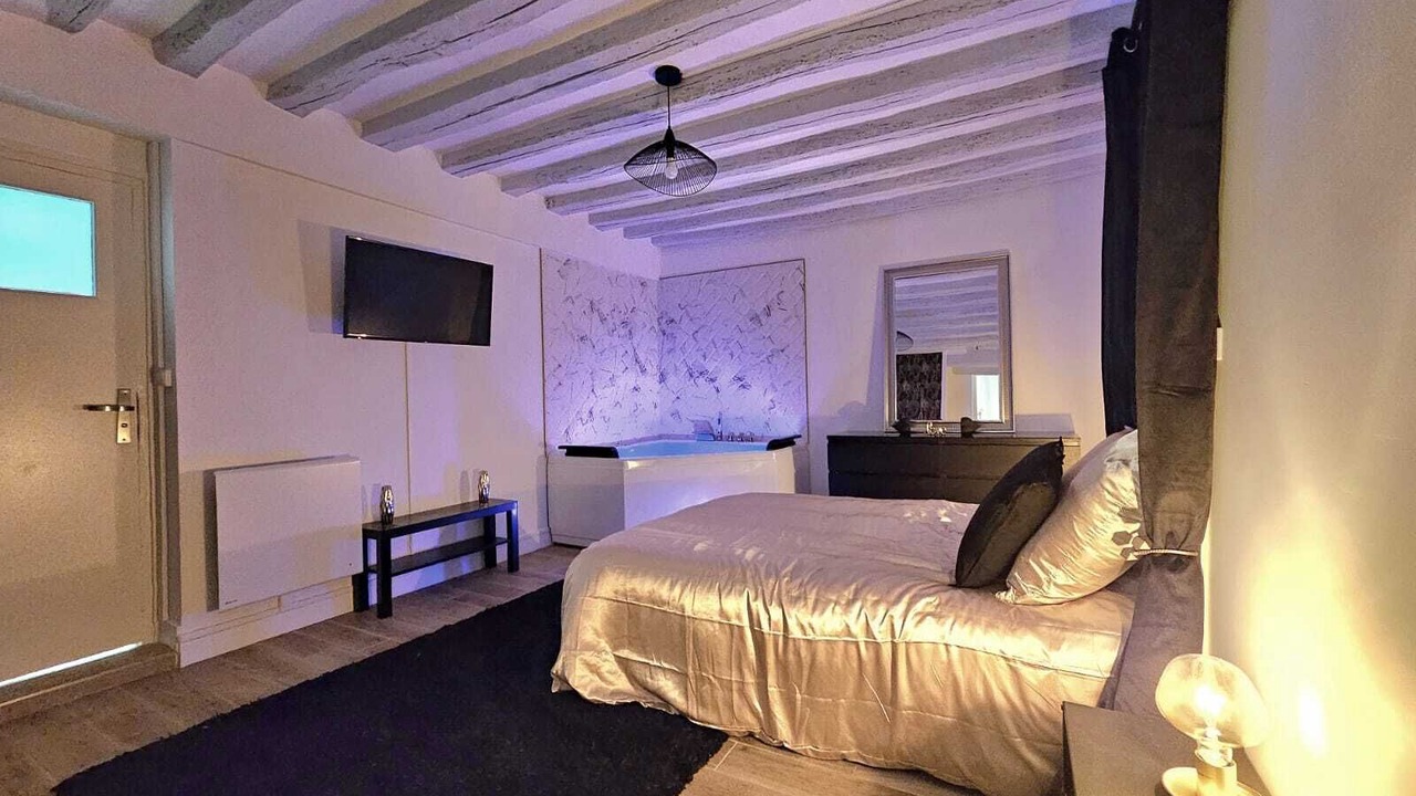 Photo of Bedroom in Nemours