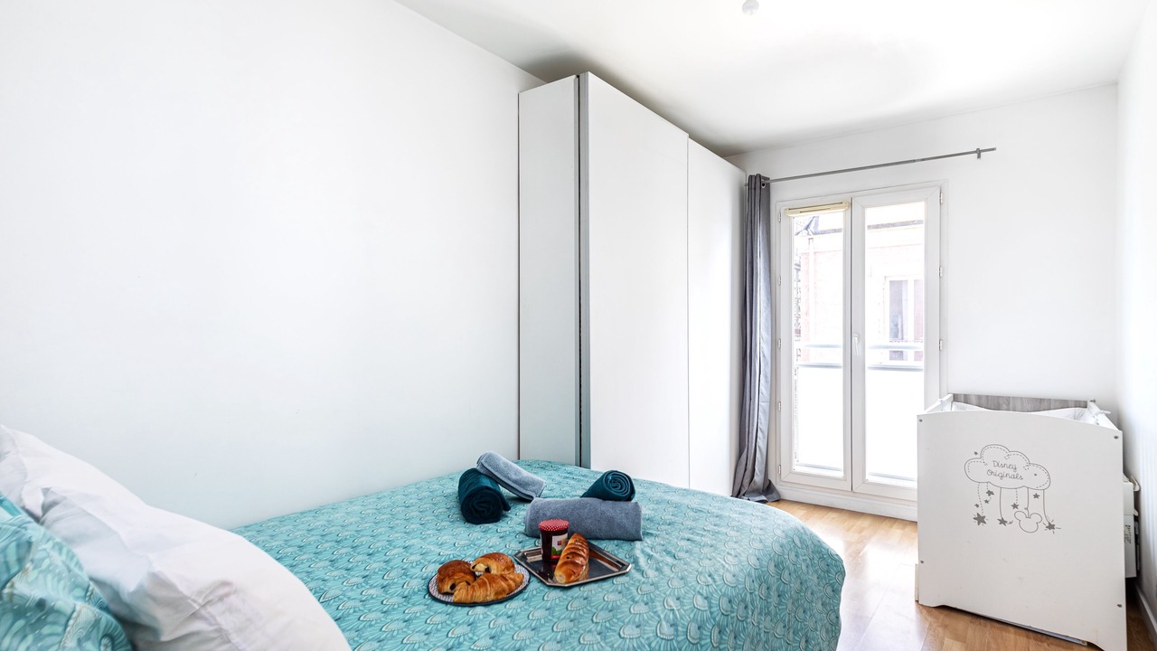 Photo of Bedroom in Saint-Ouen