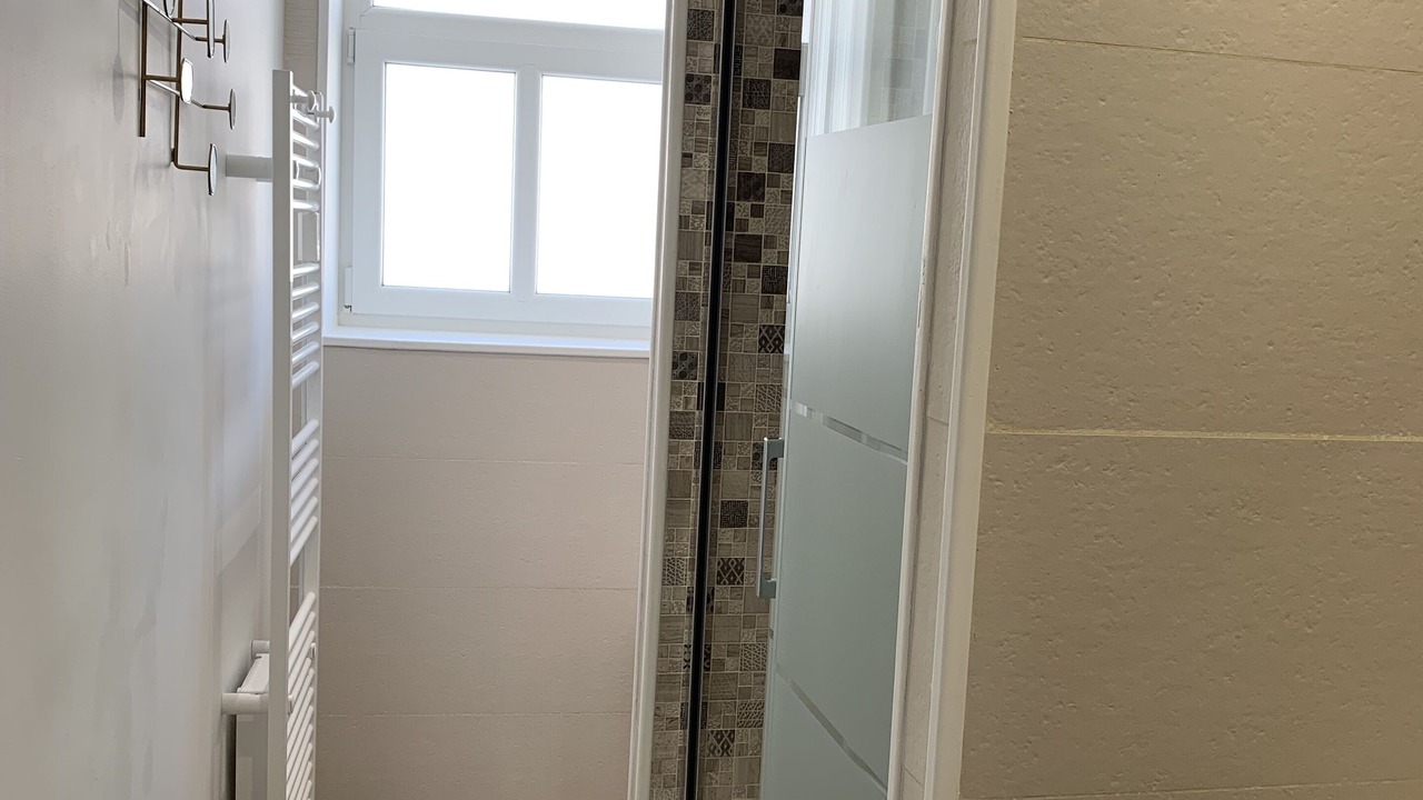 Photo of Bathroom in Albert