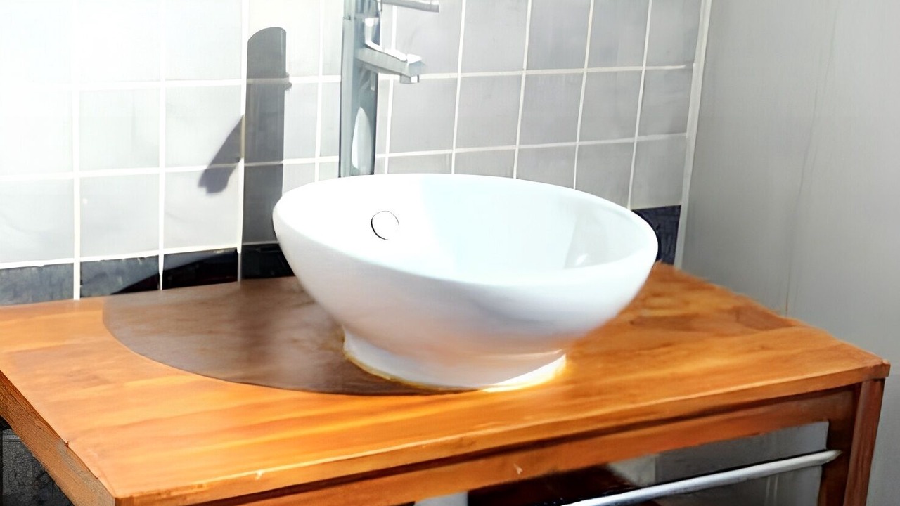 Photo of Bathroom in Ecrainville