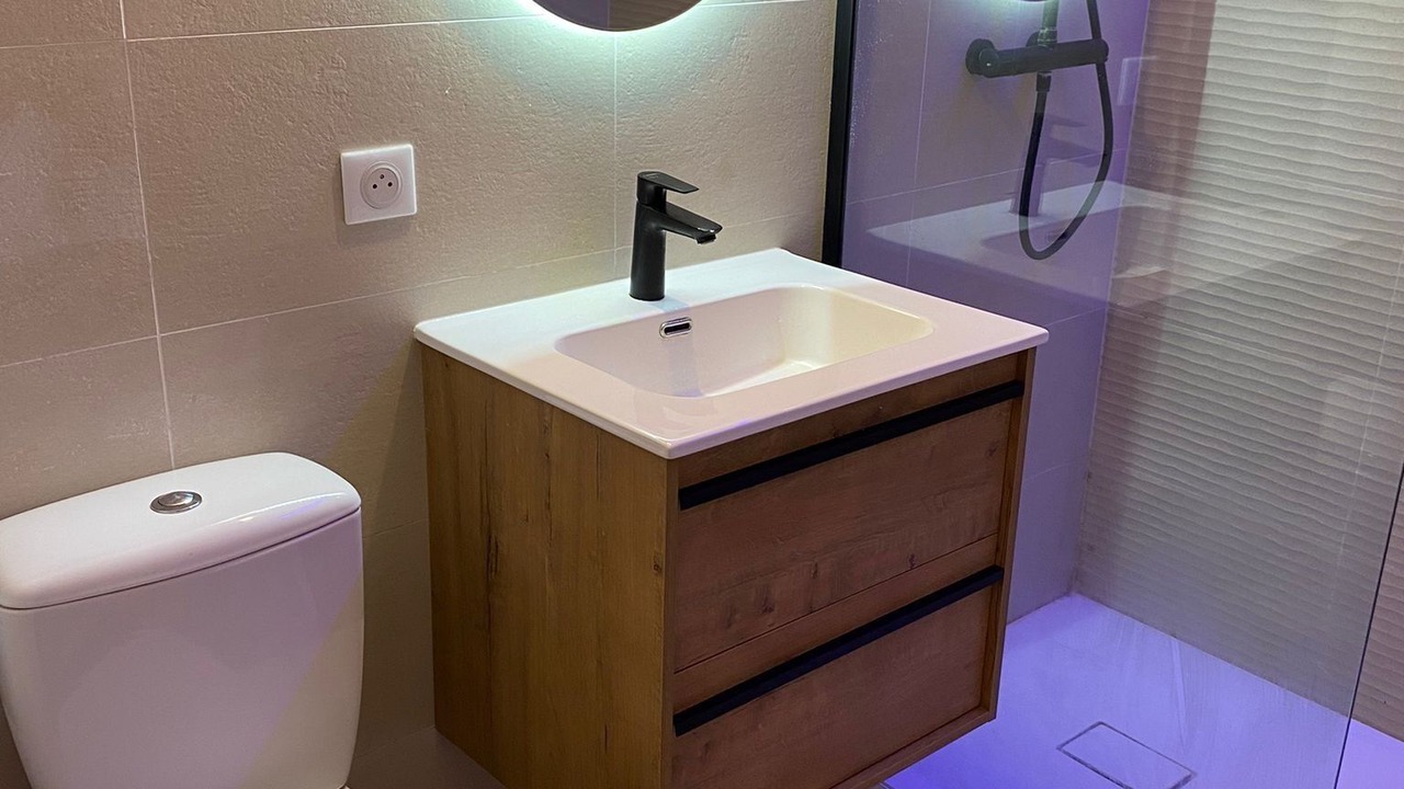 Photo of Bathroom in Colombes