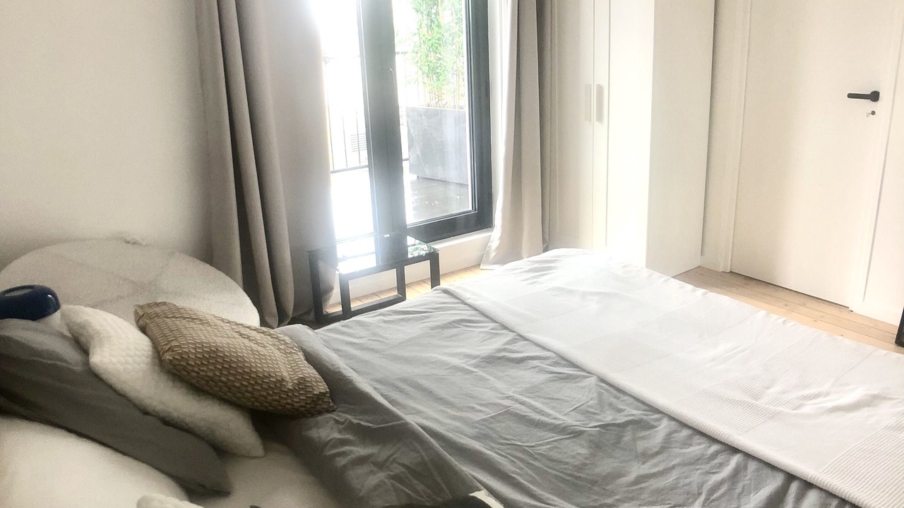 Photo of Bedroom in Suresnes
