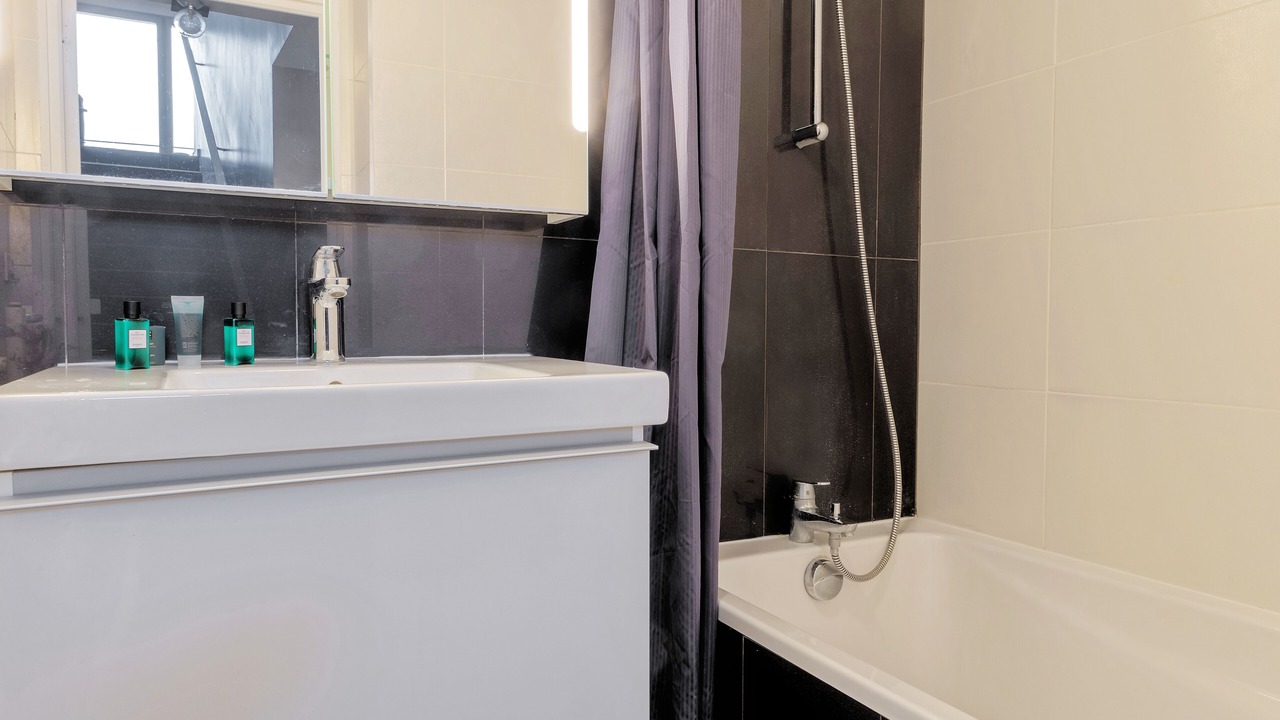 Photo of Bathroom in Chevreuse