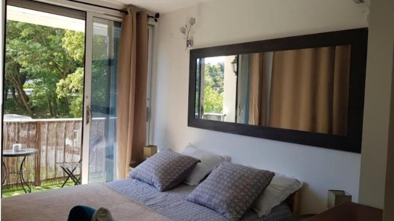 Photo of Bedroom in Athis-Mons