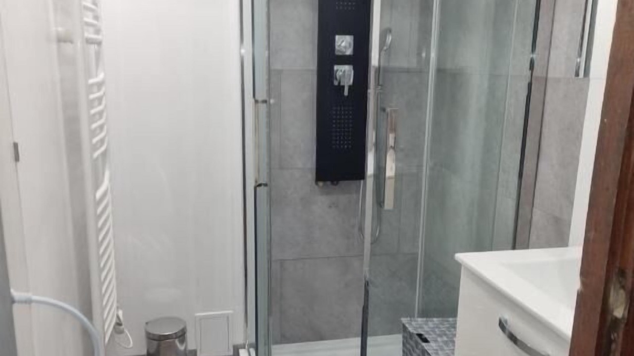Photo of Bathroom in Goupil-Othon