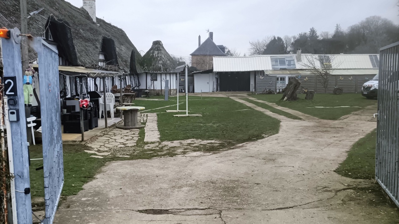 Photo of Outdoor in Goupil-Othon