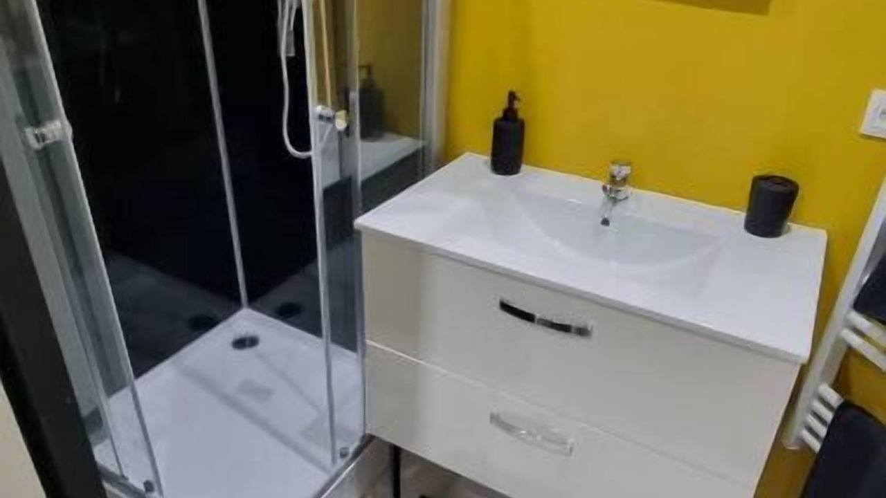 Photo of Bathroom in Saint-Quentin
