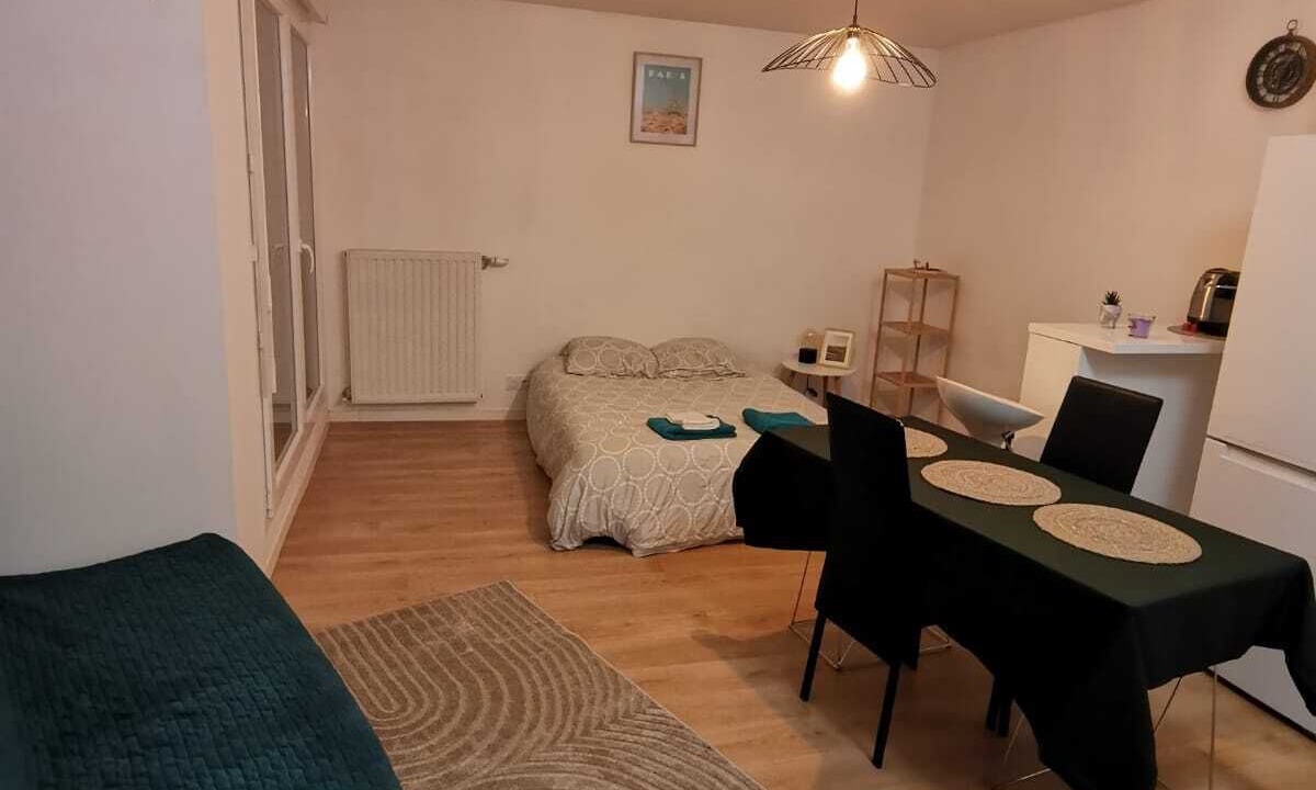 Photo of Bedroom in Romainville