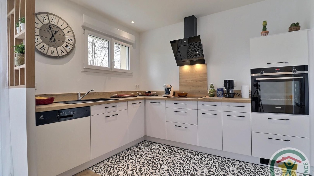 Photo of Kitchen in Saint-Germain-en-Cogles