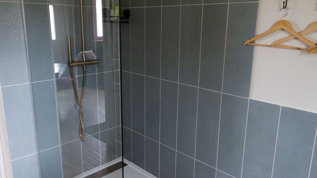 Photo of Bathroom in Cahon