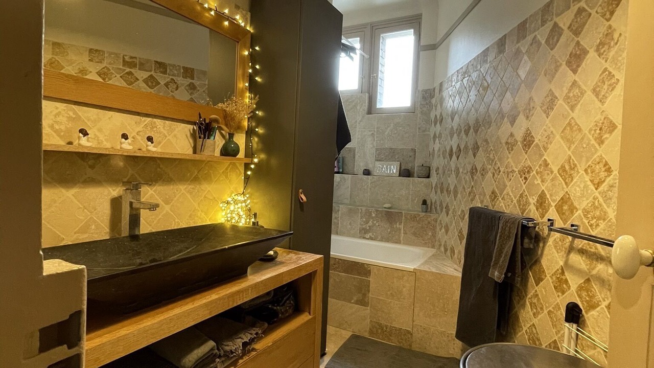 Photo of Bathroom in Chantiers