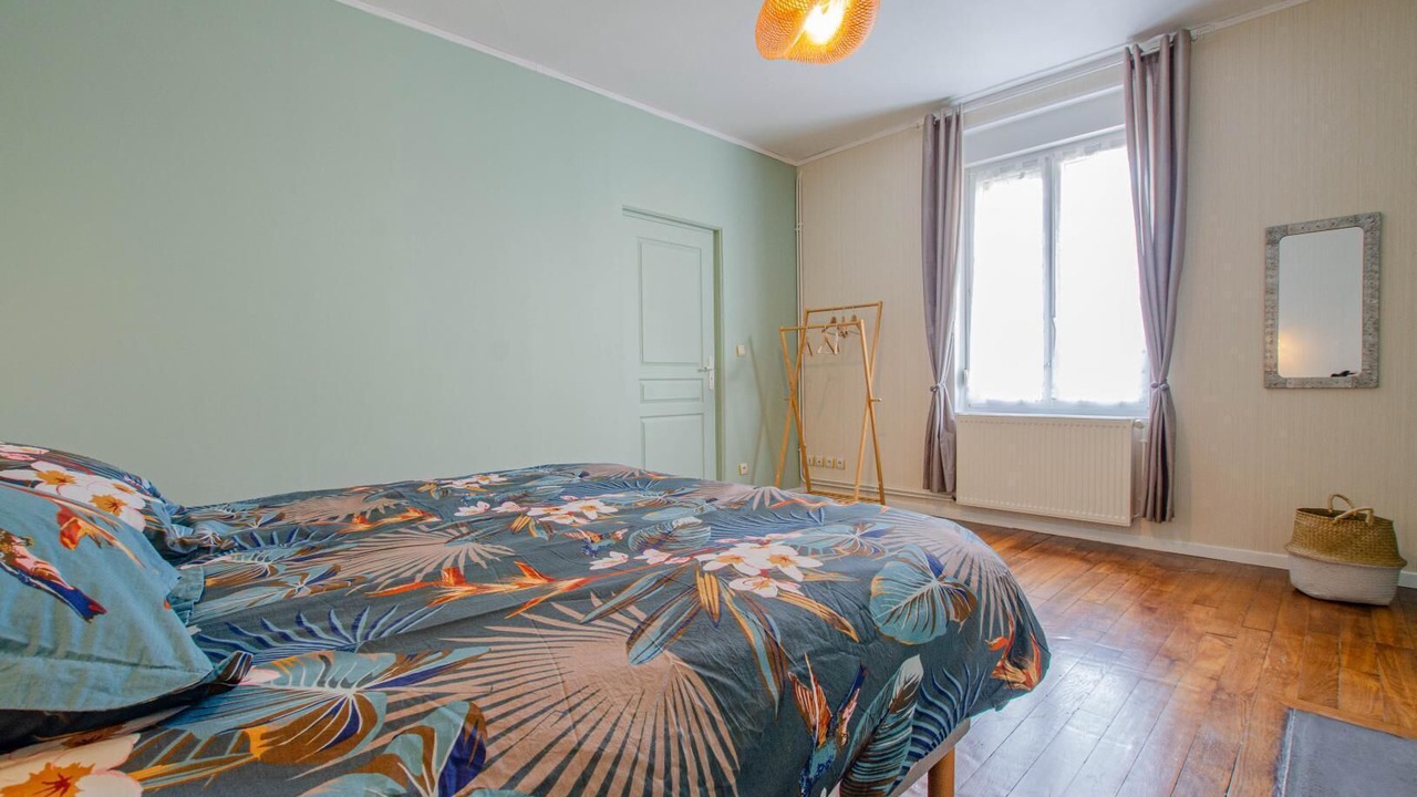 Photo of Bedroom in Montieramey