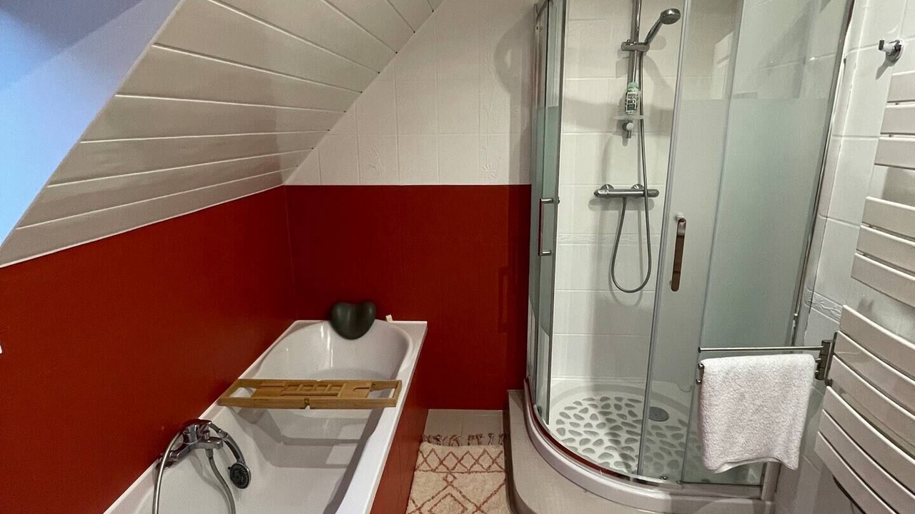 Photo of Bathroom in Germigny-sous-Coulombs