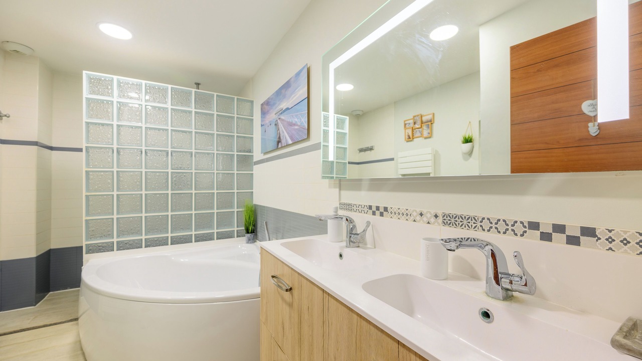 Photo of Bathroom in Raucourt-et-Flaba