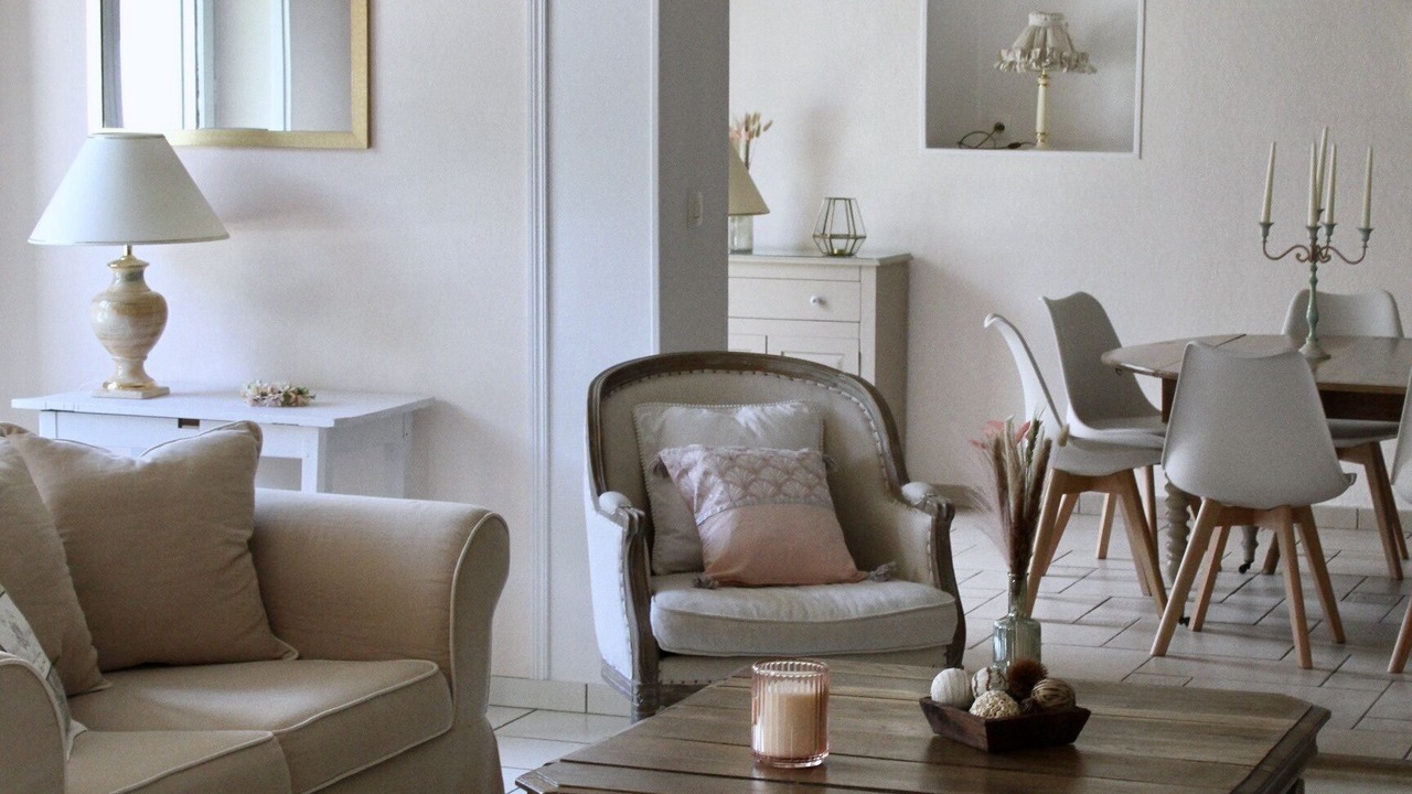 Photo of Livingroom in Aincourt