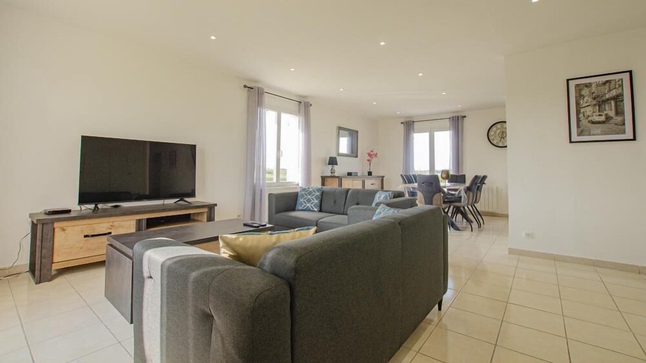 Photo of Livingroom in Puits-et-Nuisement