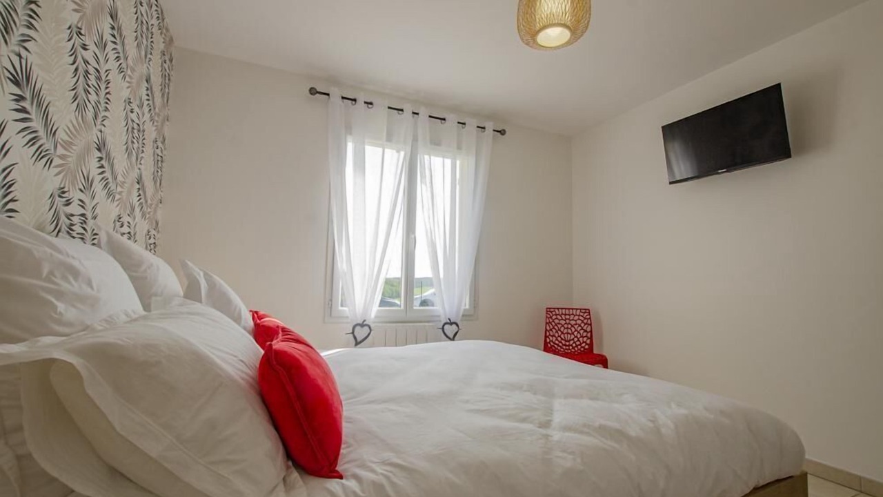 Photo of Bedroom in Puits-et-Nuisement