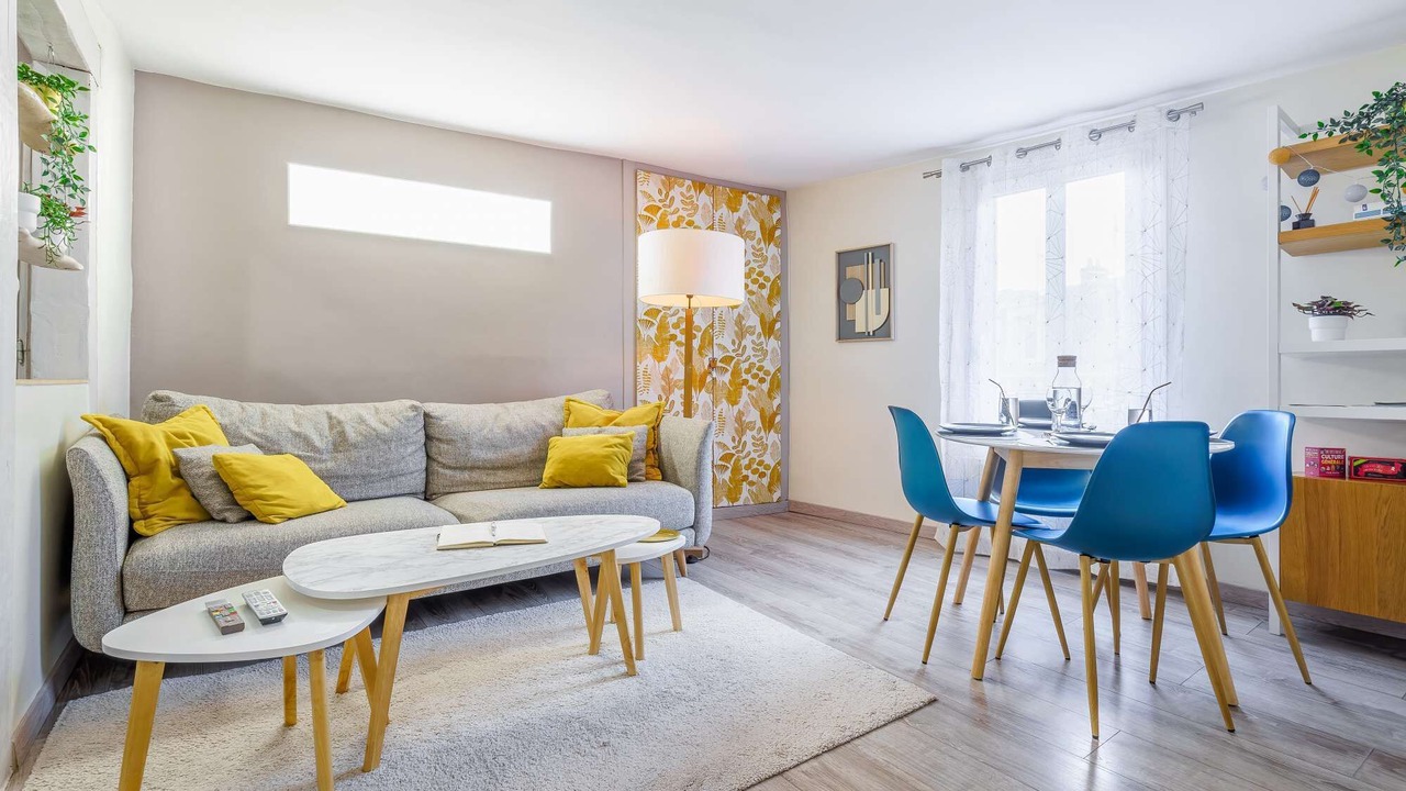 Photo of Livingroom in Centre Ville