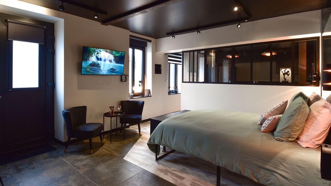 Photo of Bedroom in Eppe-Sauvage