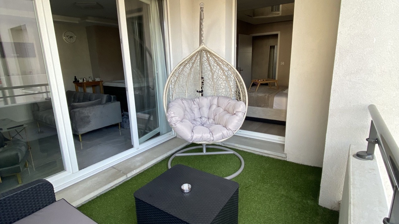 Photo of Patio Balcony in Poteries