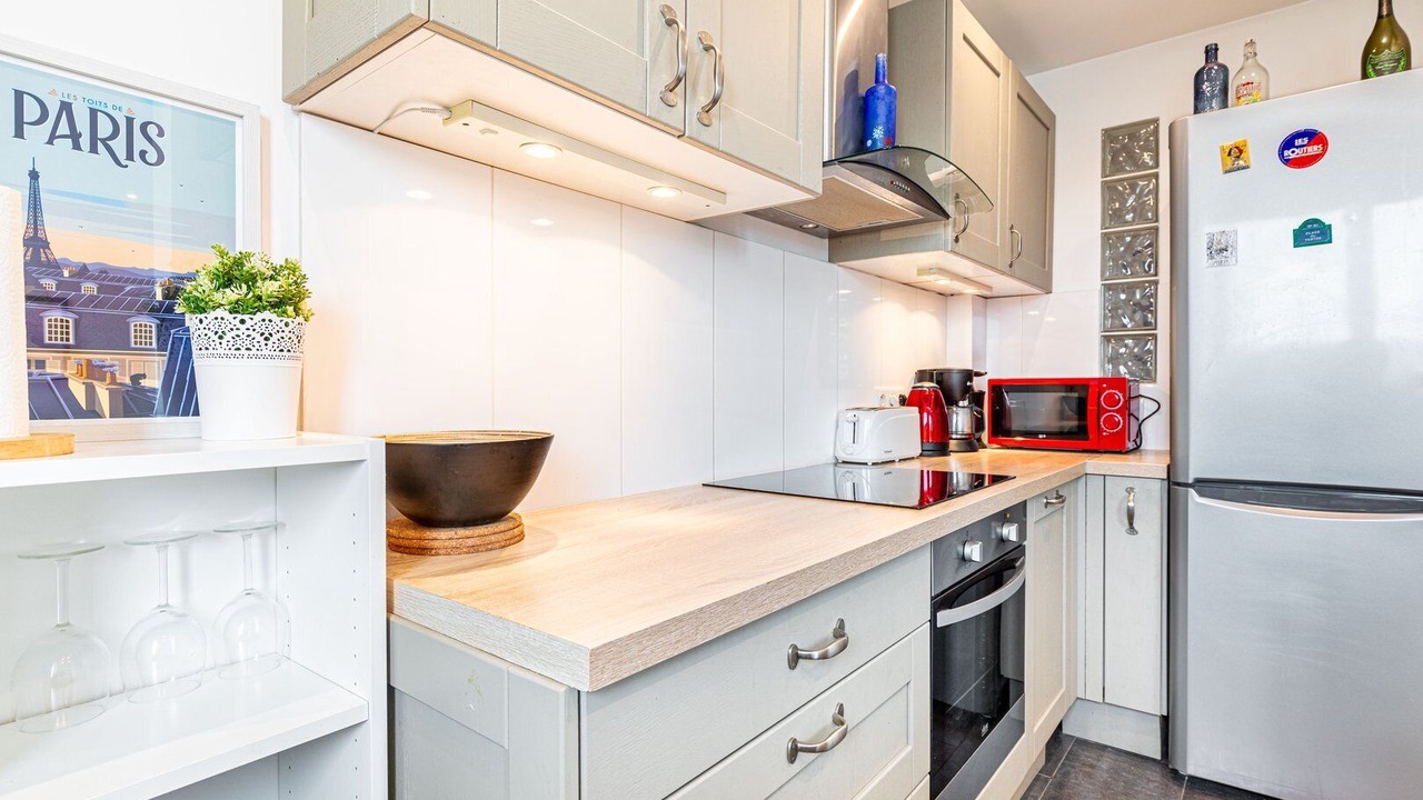 Photo of Kitchen in Quartier Saint-Ambroise
