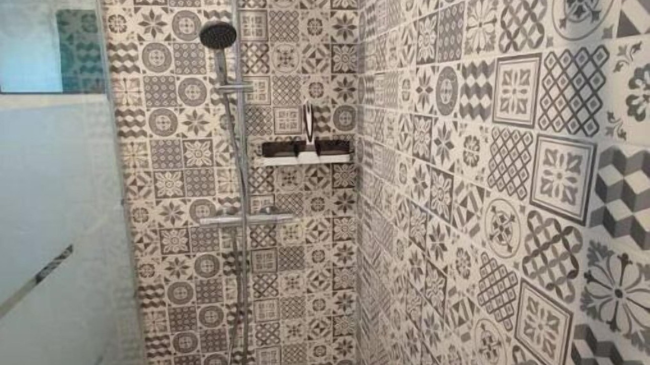 Photo of Bathroom in Arry