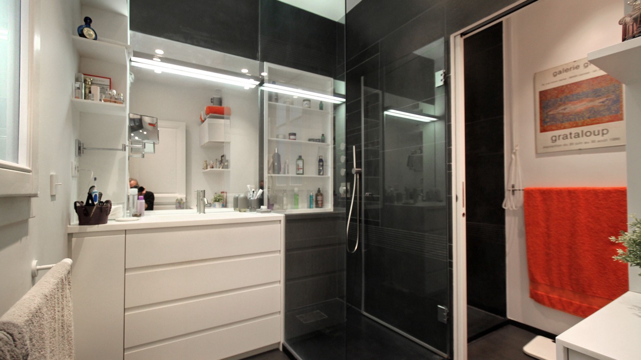 Photo of Bathroom in Val-de-Grace