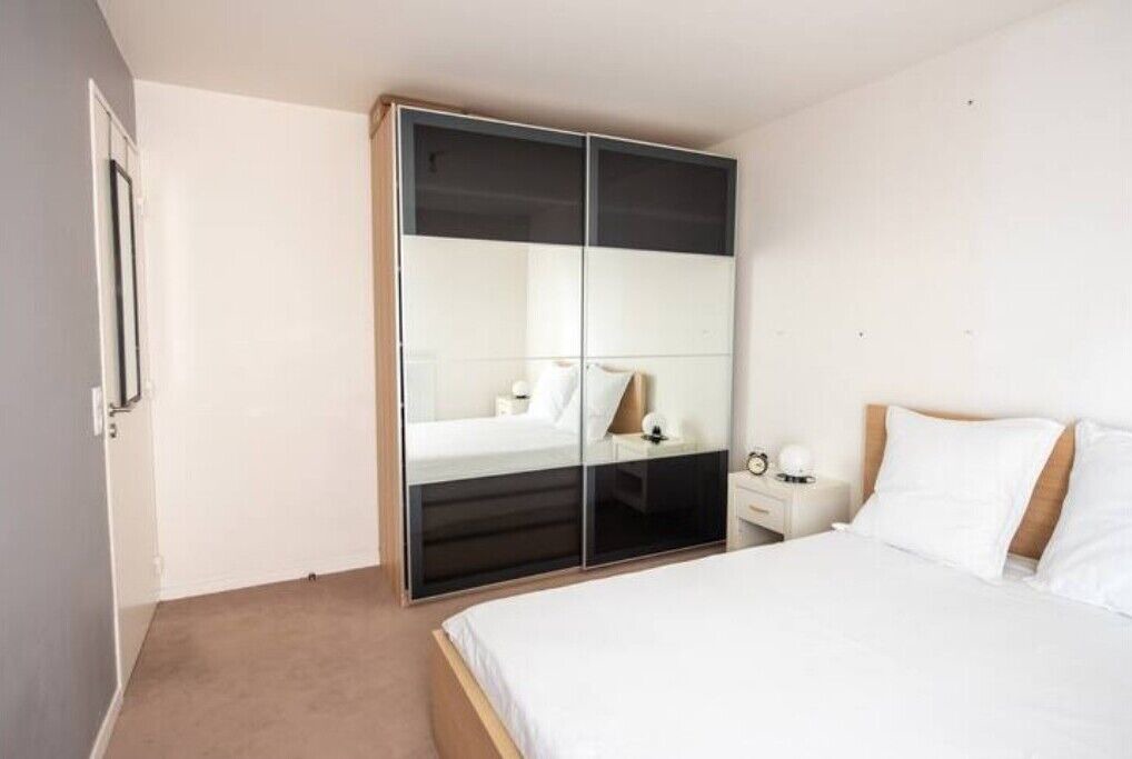 Photo of Bedroom in Center