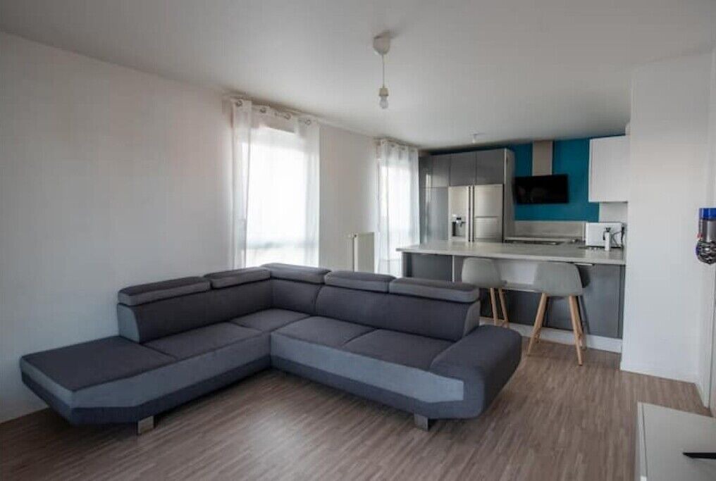 Photo of Livingroom in Center
