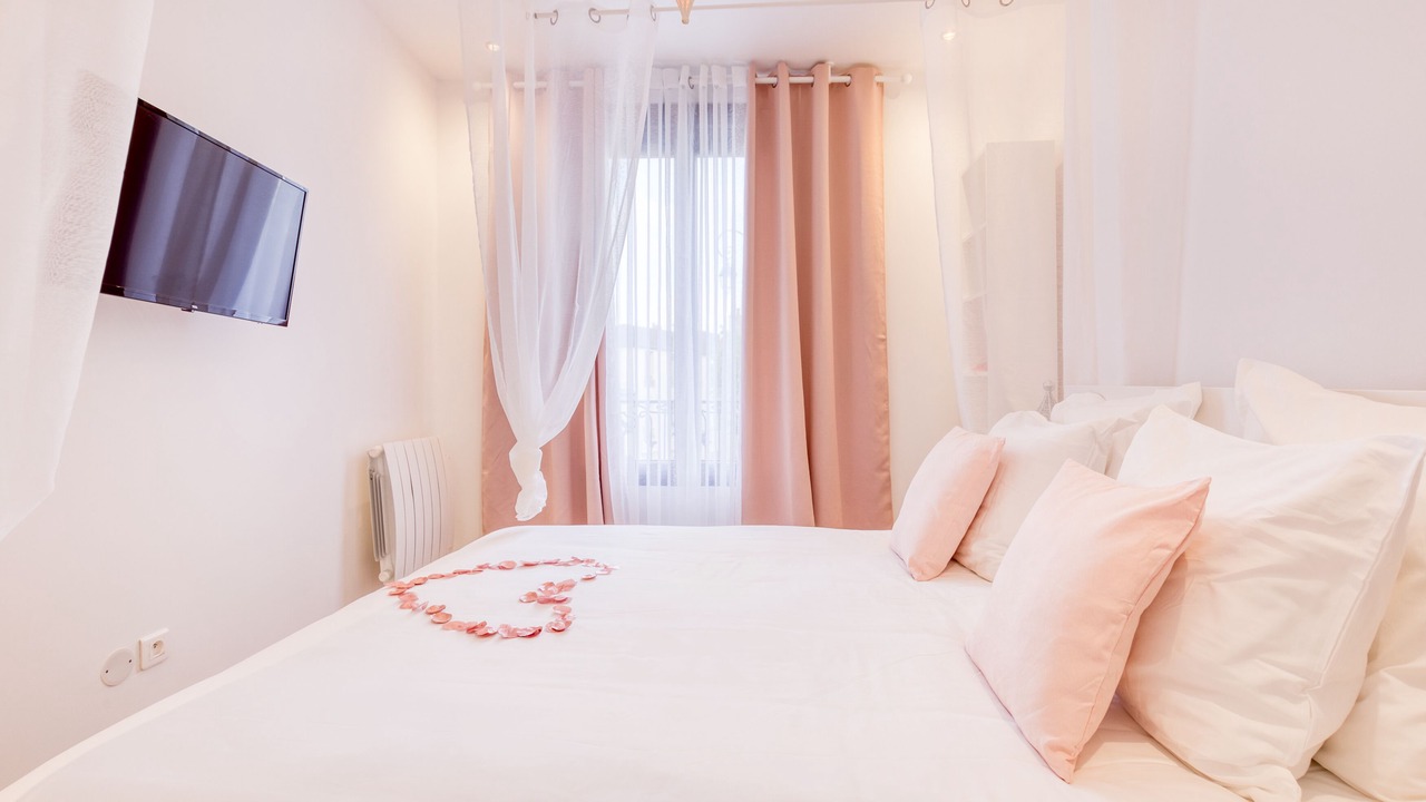 Photo of Bedroom in Haut Montmorency