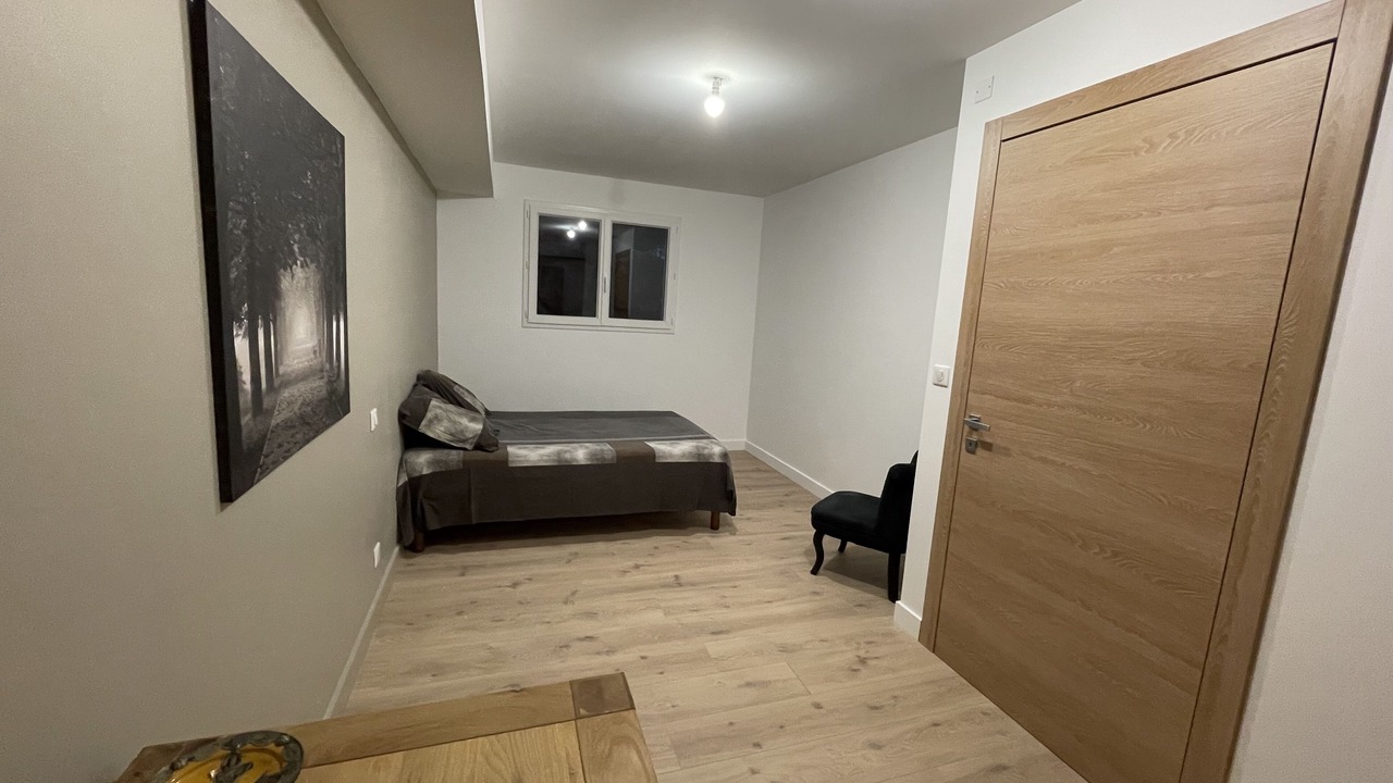 Photo of Bedroom in Saint-Pargoire