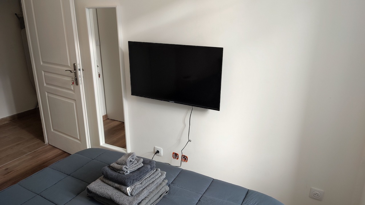 Photo of Bedroom in Saint-Jean-les-Deux-Jumeaux