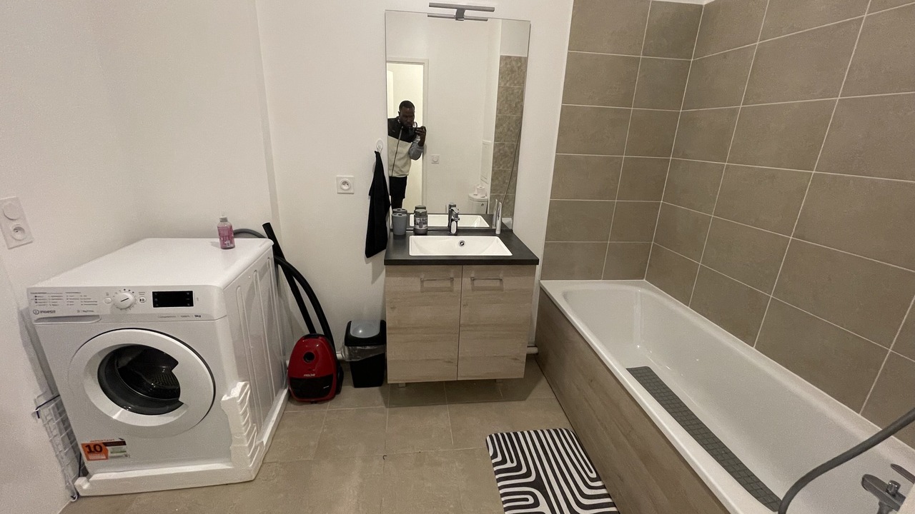 Photo of Bathroom in Villemomble