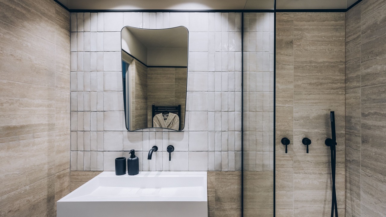 Photo of Bathroom in La Varenne Saint-Hilaire