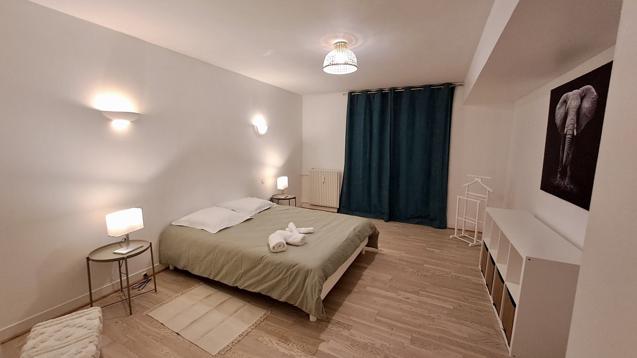 Photo of Bedroom in Notre-Dame