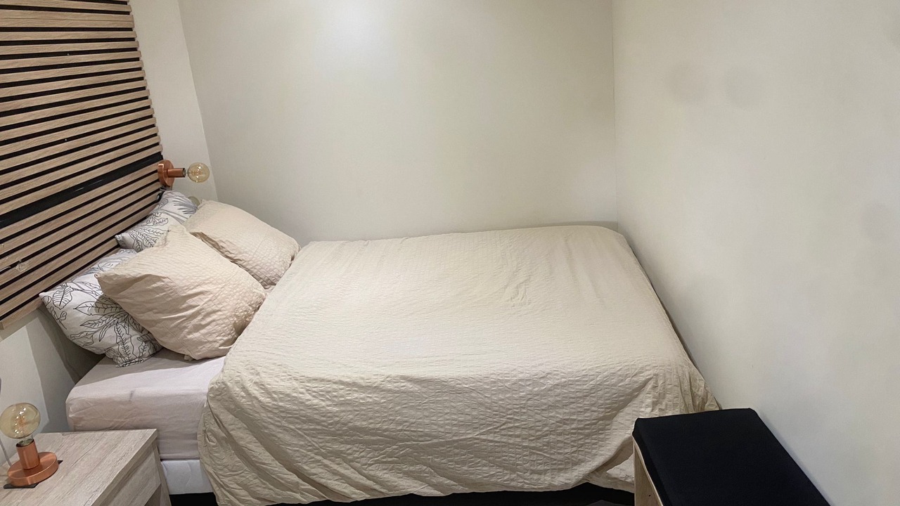 Photo of Bedroom in Stains
