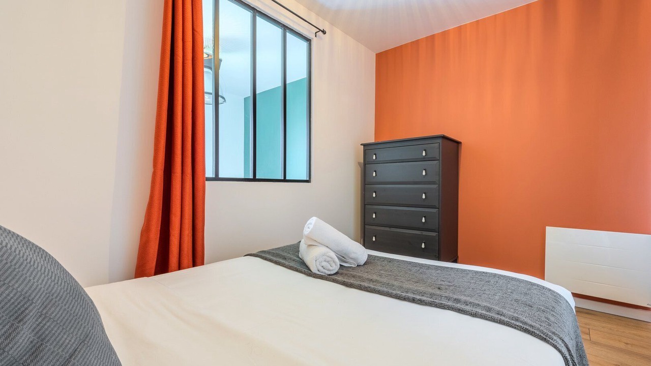 Photo of Bedroom in Lambersart