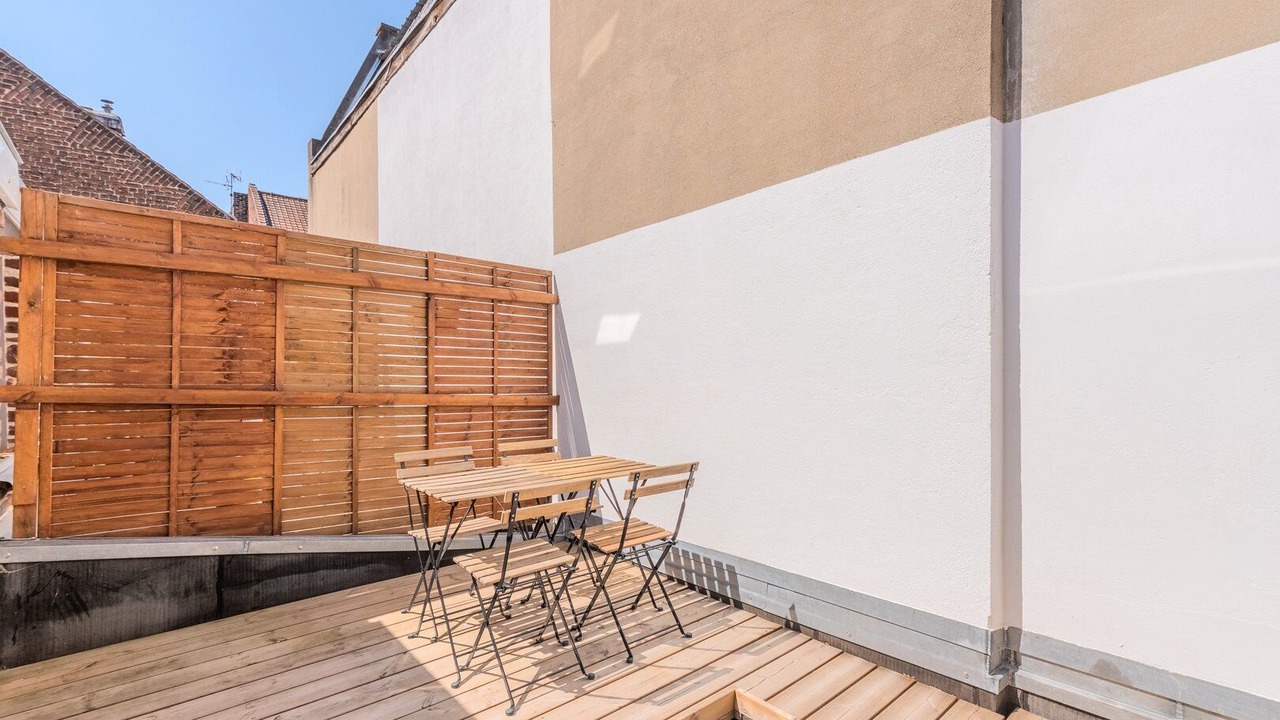 Photo of Outdoor in Fives
