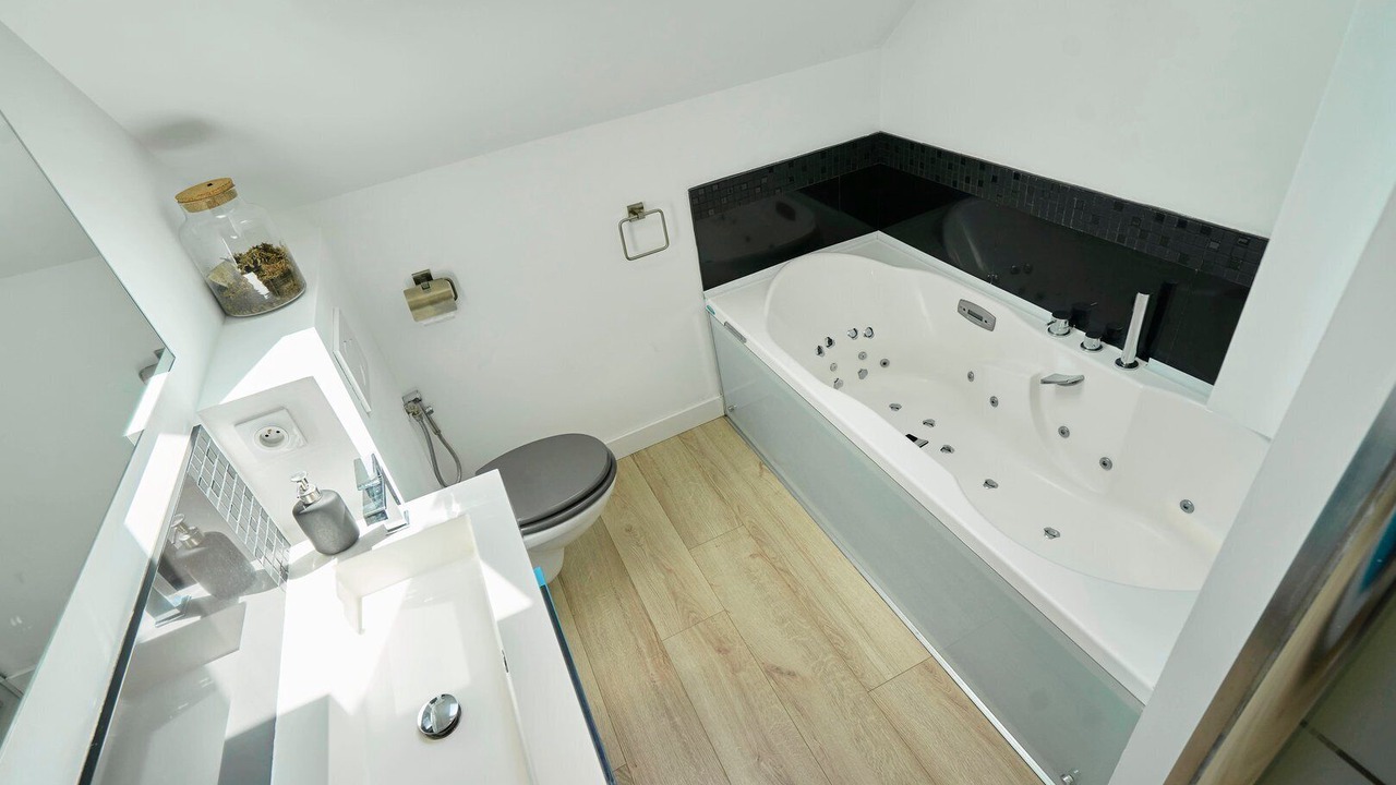 Photo of Bathroom in Tourcoing