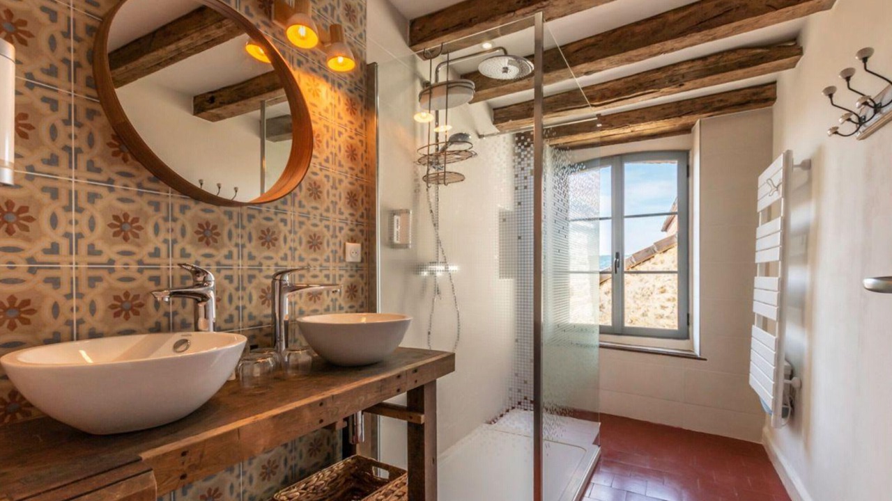 Photo of Bathroom in Venteuil