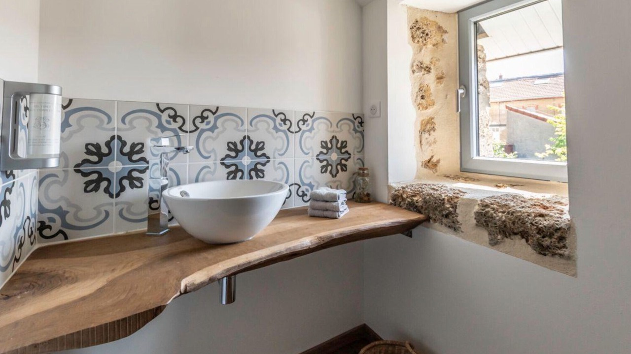 Photo of Bathroom in Venteuil