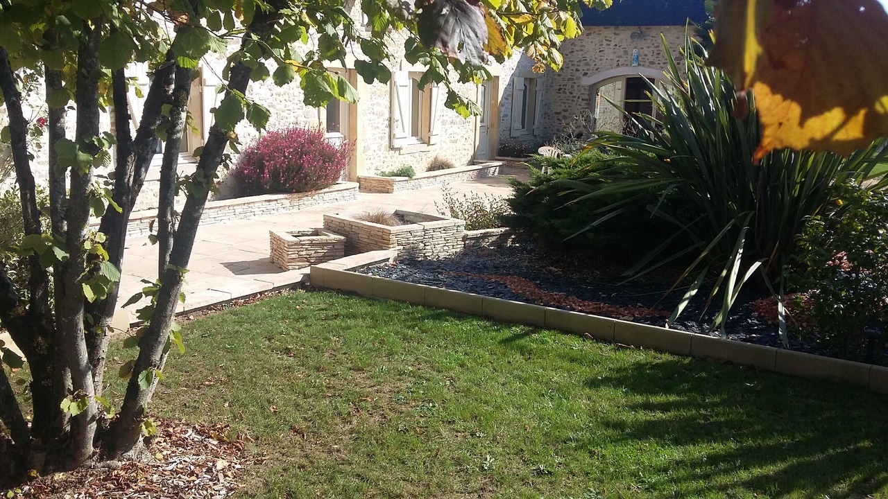 Photo of Outdoor in Huille
