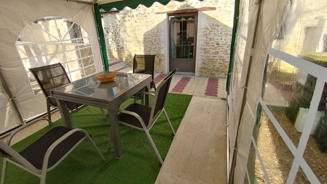 Photo of Outdoor in Huille