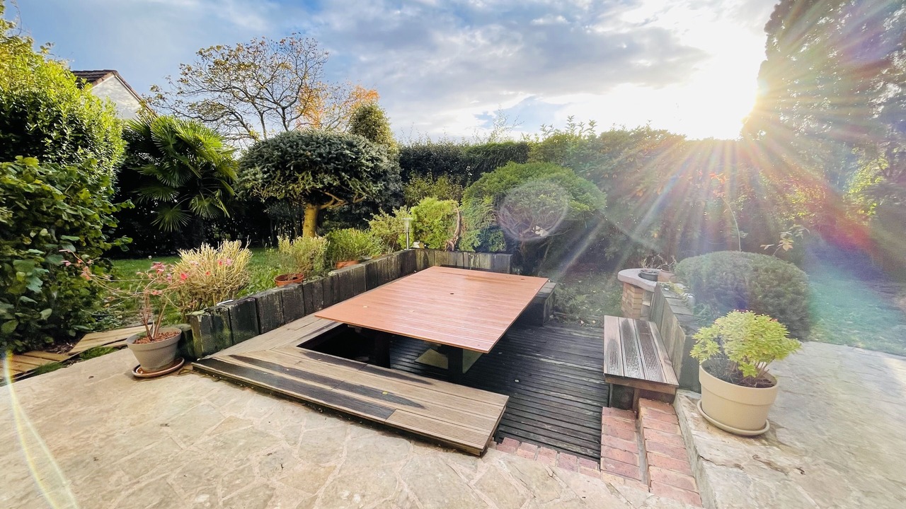 Photo of Outdoor in Noisy-le-Roi
