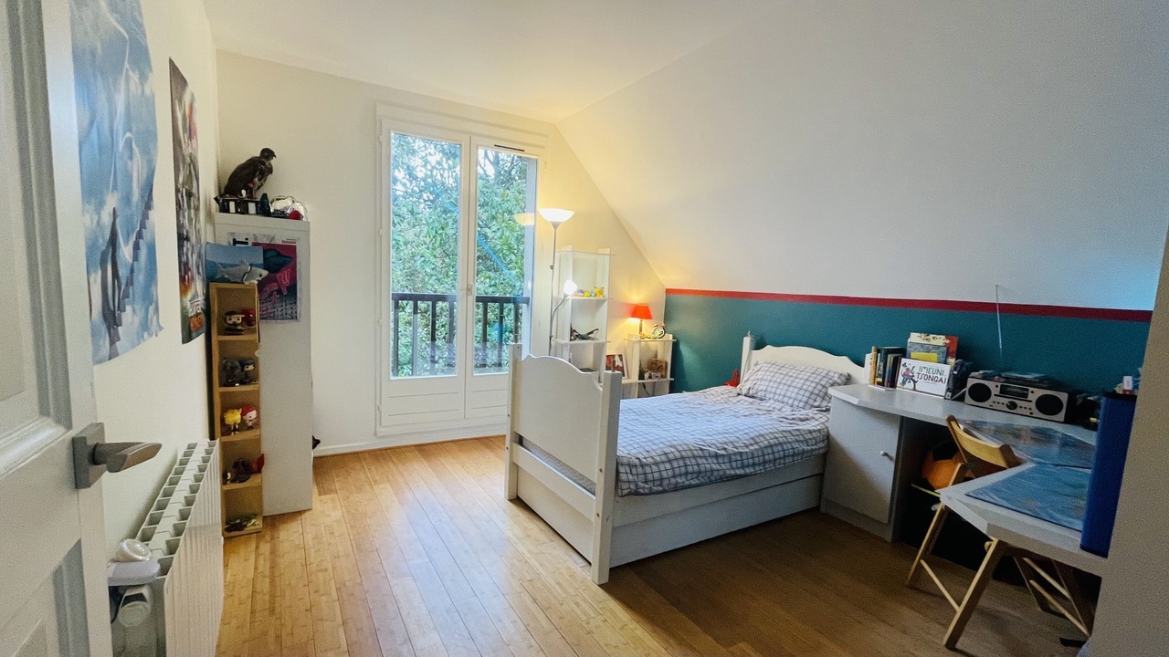 Photo of Bedroom in Noisy-le-Roi