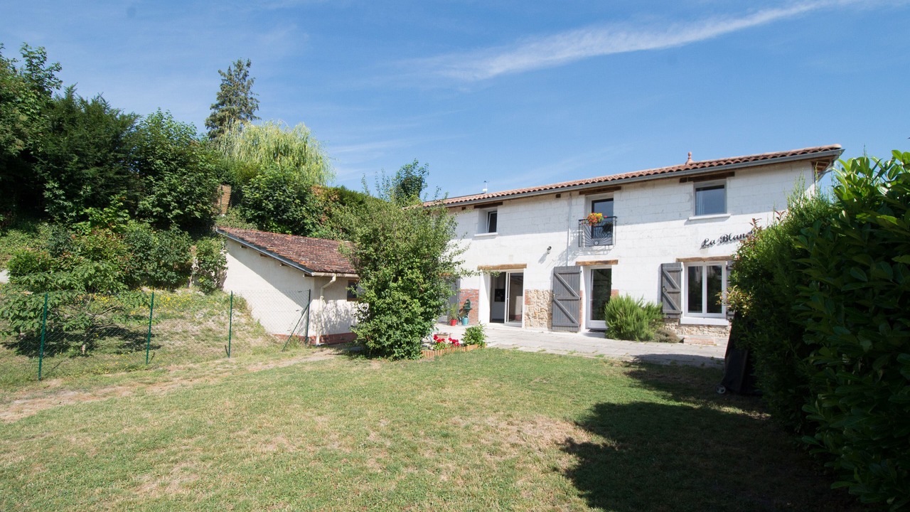 Photo of Outdoor in Compertrix